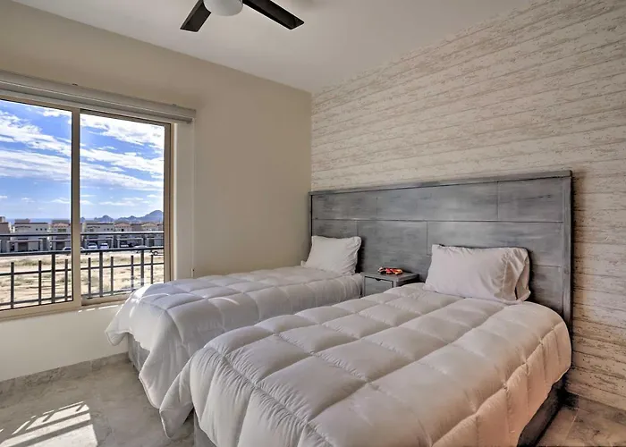 Luxe Cabo Casa W/ Own Rooftop Patio + Pool Access!
