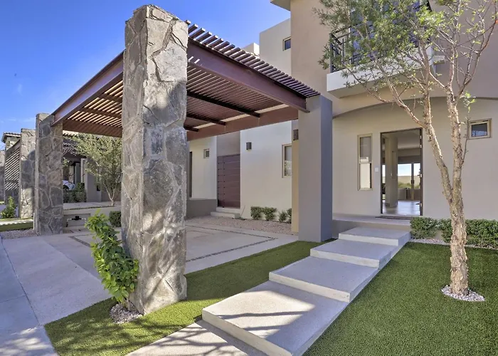 Holiday home Luxe Cabo Casa W/ Own Rooftop Patio + Pool Access! *