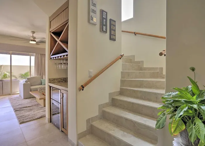 Luxe Cabo Casa W/ Own Rooftop Patio + Pool Access! Holiday home Cabo San Lucas