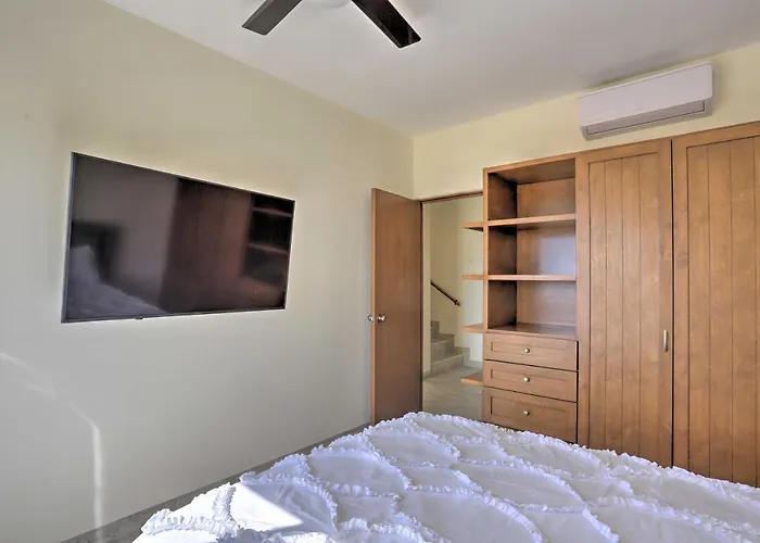 Luxe Cabo Casa W/ Own Rooftop Patio + Pool Access! *